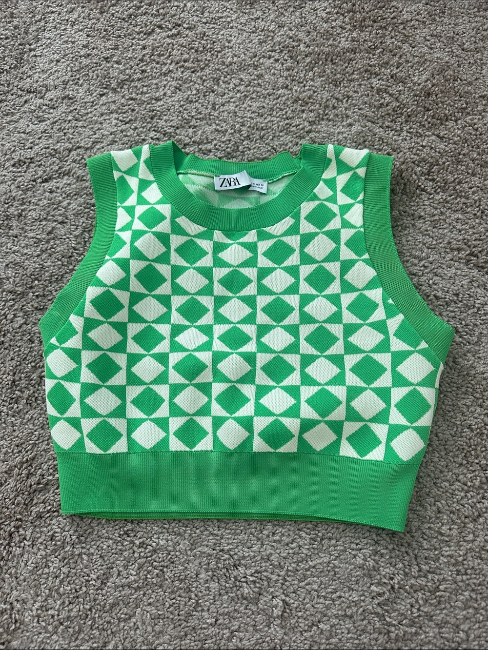 ZARA Green & White Geometric Knit Crop Top